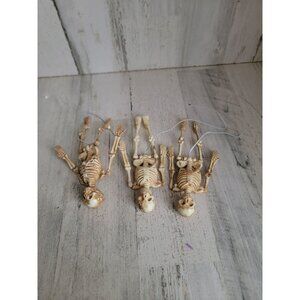 Skeleton mini upside down hanging Halloween set unique